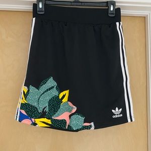 NWT ADIDAS ORIGINALS X HER STUDIO LONDON SKIRT - BLACK FLORAL